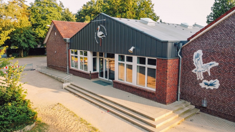 Die Grundschule Wiegersen ist auf unsere Initiative saniert und erweitert worden.
